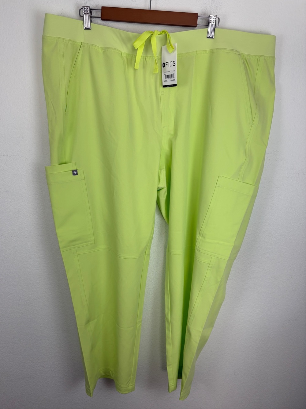 FIGS Axim Scrub Pants Lineade Cargo Bottoms Mens 4XL Short NEW with tags
